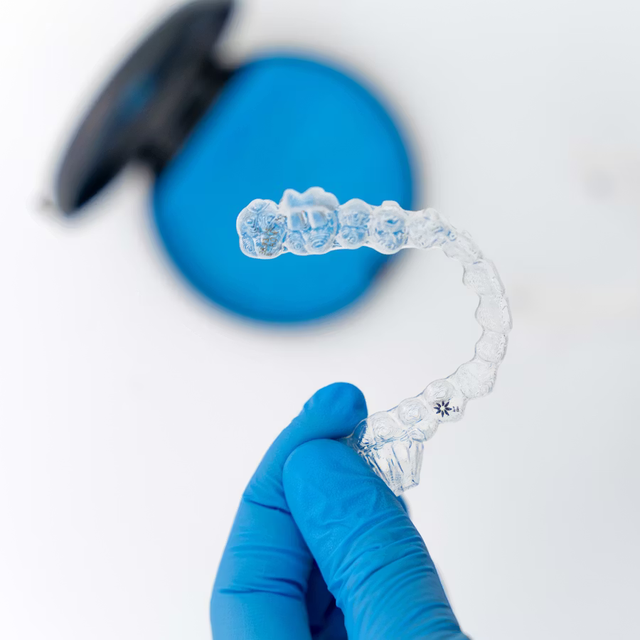 Ortodonzia invisibile — Studio Medico Odontoiatrico Ferrari & Soli